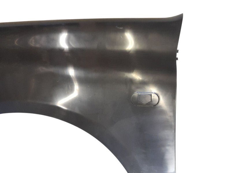Recambio de aleta delantera izquierda para renault clio ii fase ii (b/cb0) referencia OEM IAM  7701473448 109193612/5502531/RN32