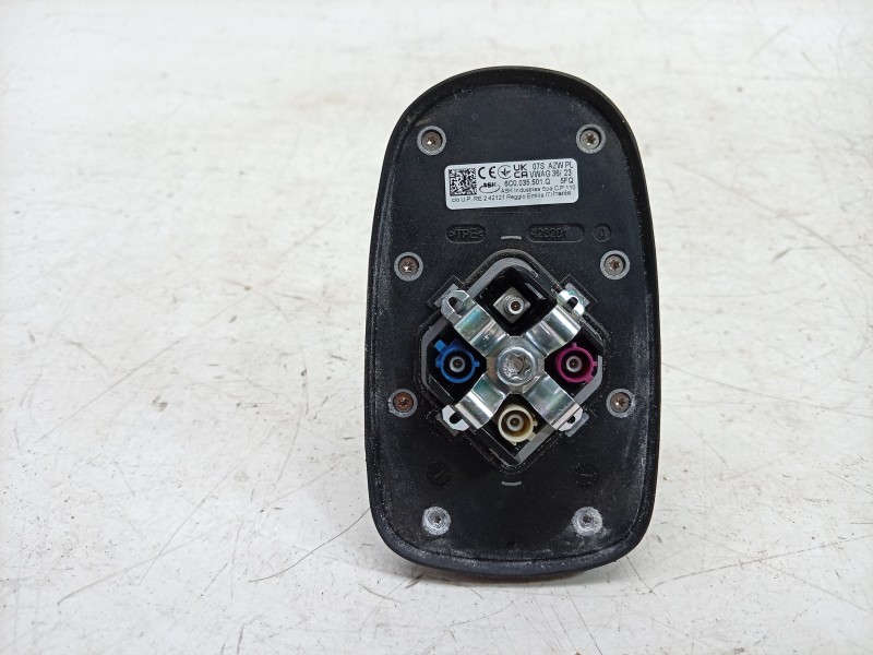 Recambio de base de antena para volkswagen polo vi (aw1, bz1, ae1) 1.0 tsi referencia OEM IAM  6C0035501Q 