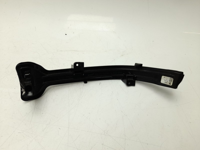 Recambio de piloto retrovisor derecho para bmw 3 (g20, g80, g28) 318 d mild-hybrid referencia OEM IAM  63137498160 