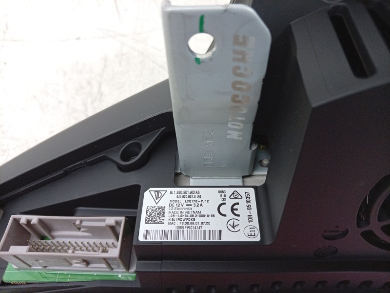 Recambio de cuadro instrumentos para porsche taycan (y1a) 4s referencia OEM IAM  9J1920901AD 