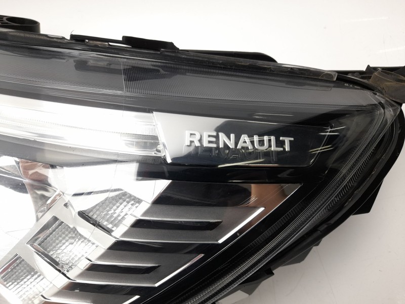 Recambio de faro izquierdo para renault express furgoneta/monovolumen 1.5 blue dci 75 (f6aa) referencia OEM IAM  260600331R RN92