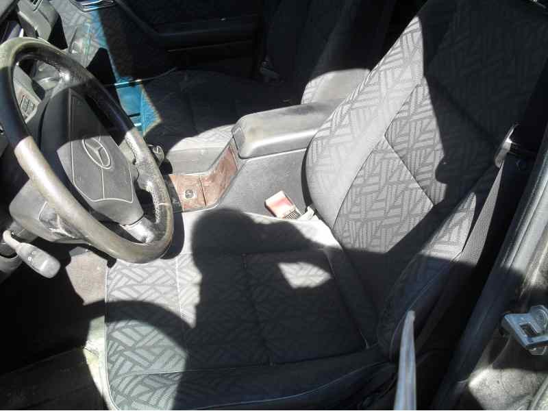 mercedes-benz clase c (w202) berlina del año 1994