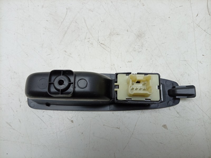 Recambio de mando elevalunas trasero izquierdo para renault captur i (j5_, h5_) 0.9 tce 90 referencia OEM IAM  254218614R 