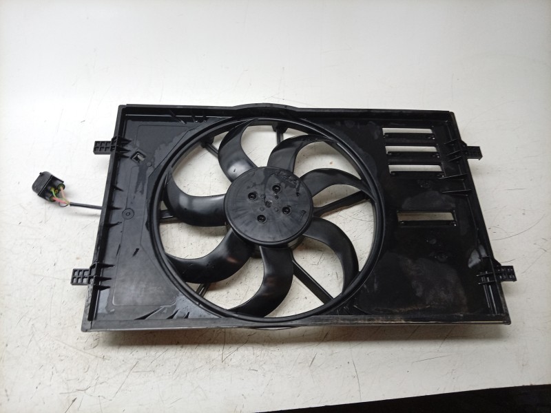 Recambio de electroventilador para toyota corolla sedán (_e21_) 1.8 vvti hybrid (zwe211, mzea12) referencia OEM IAM  5Q0121207 4