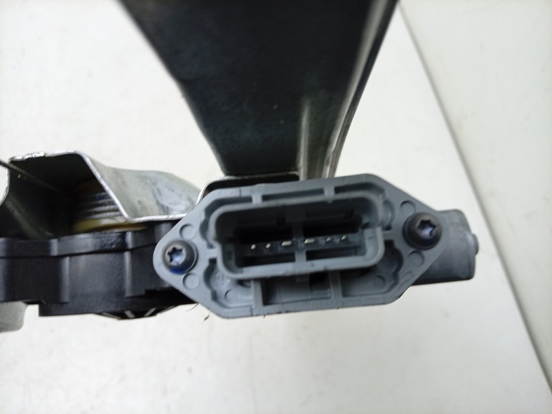Recambio de elevalunas delantero izquierdo para renault captur i (j5_, h5_) 0.9 tce 90 referencia OEM IAM  807016525R EPSRE036/5