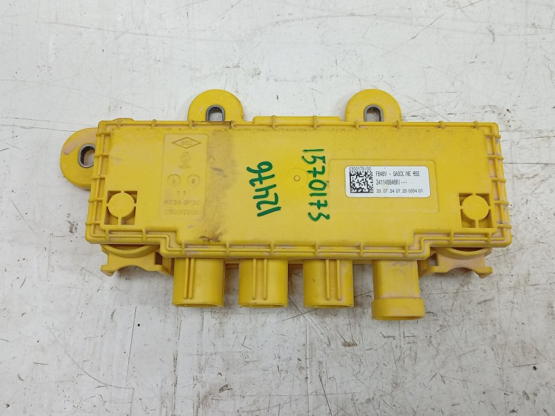 Recambio de caja reles / fusibles para dacia duster iii eco-g 100 essential referencia OEM IAM  241148846R 