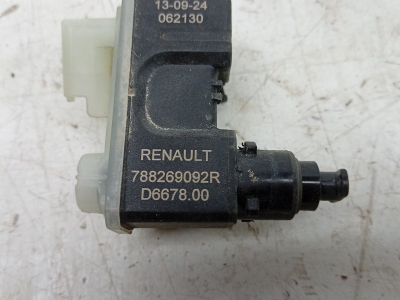 Recambio de tapa exterior combustible para dacia duster iii eco-g 100 essential referencia OEM IAM  788269092R 