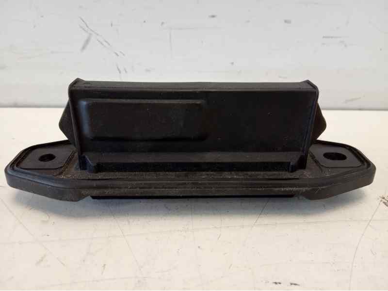 Recambio de maneta exterior porton para toyota auris 1.2 16v turbo cat referencia OEM IAM 15C879  