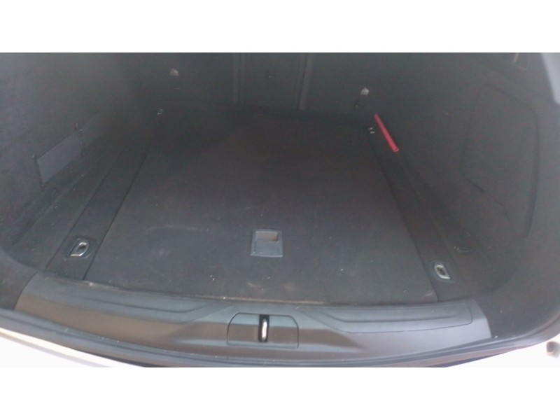 Recambio de alfombra maletero para maserati grecale gt mild hybrid q4 referencia OEM IAM   