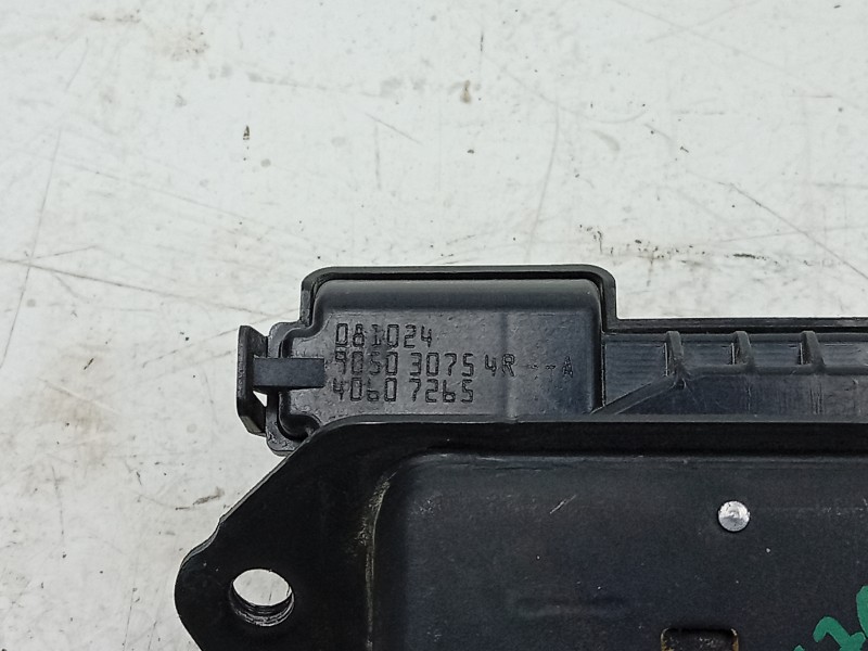 Recambio de cerradura maletero / porton para dacia duster iii eco-g 100 essential referencia OEM IAM  905030754R 