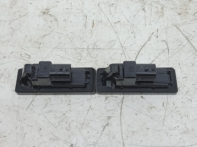 Recambio de piloto matricula para dacia duster iii eco-g 100 essential referencia OEM IAM  265102291R 