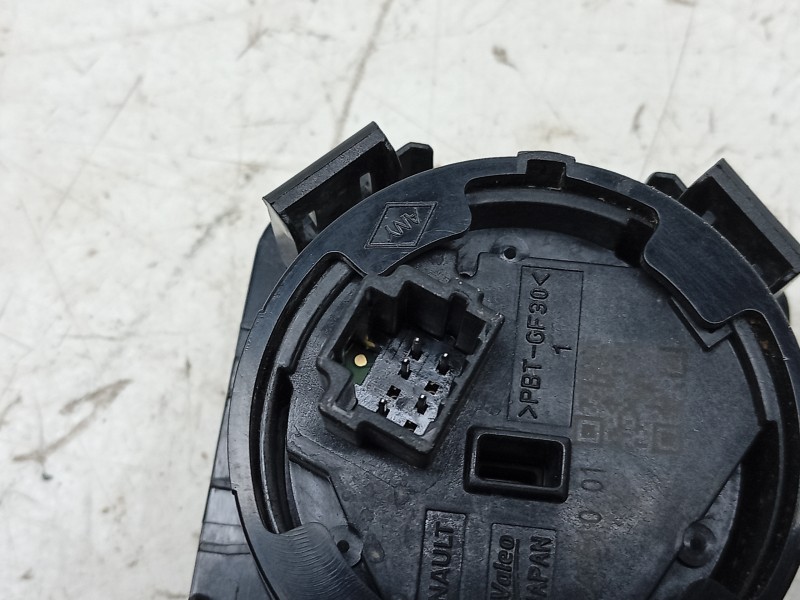 Recambio de mando multifuncion para dacia duster iii eco-g 100 essential referencia OEM IAM  251373386R 