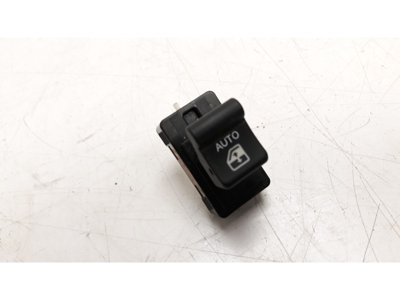 Recambio de mando elevalunas delantero derecho para jeep renegade 1.0 t-gdi cat referencia OEM IAM 30170843  