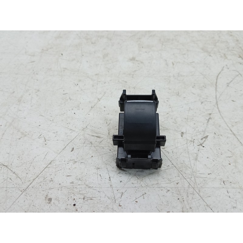 Recambio de mando elevalunas trasero derecho para toyota corolla sedán (_e21_) 1.8 vvti hybrid (zwe211, mzea12) referencia OEM I