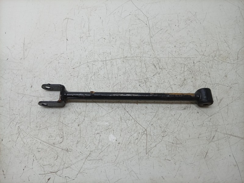 Recambio de tirante trasero izquierdo para dacia duster iii eco-g 100 essential referencia OEM IAM  555068085R 