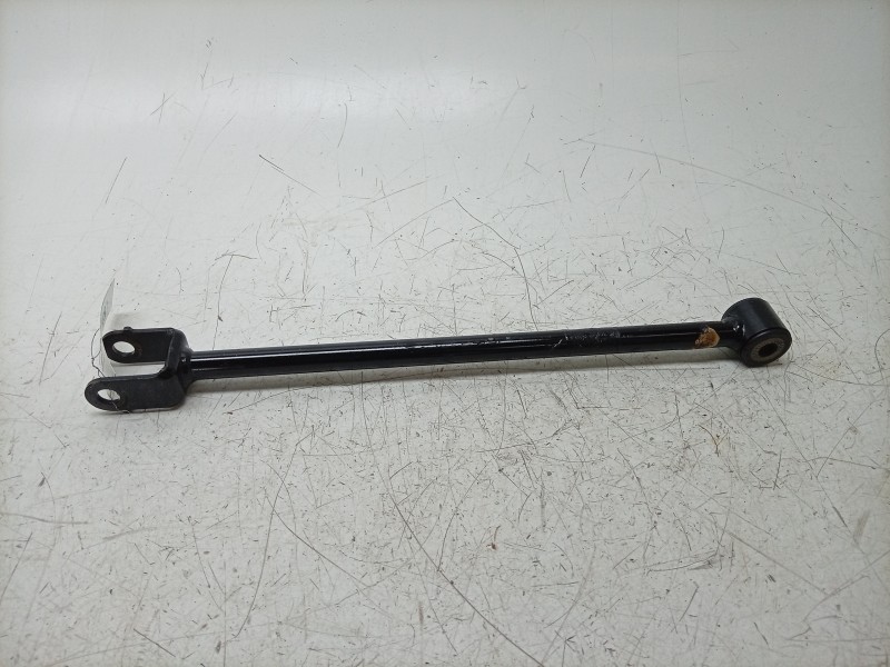 Recambio de tirante trasero derecho para dacia duster iii eco-g 100 essential referencia OEM IAM  555064081R 