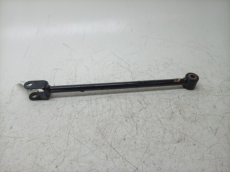 Recambio de tirante trasero derecho para dacia duster iii eco-g 100 essential referencia OEM IAM  555064081R 