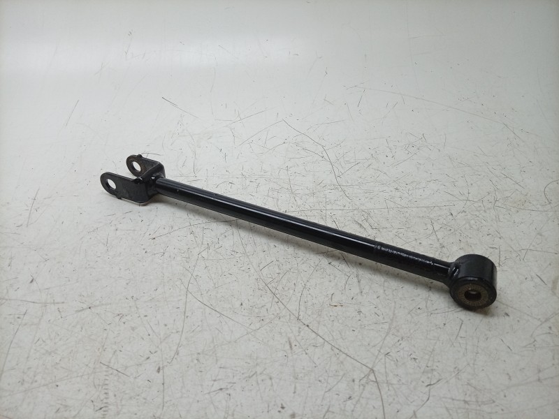 Recambio de tirante trasero derecho para dacia duster iii eco-g 100 essential referencia OEM IAM  555068085R 