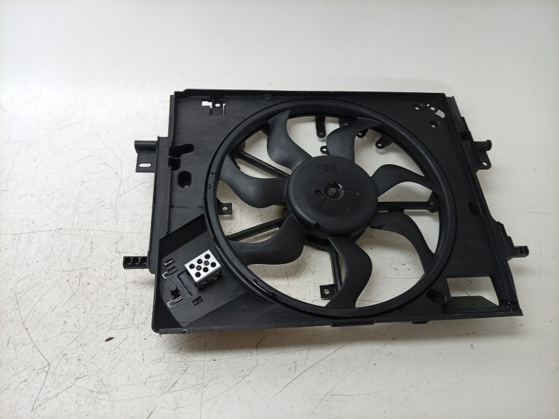 Recambio de electroventilador para renault clio v (b7_) 1.0 lpg (b7mt) referencia OEM IAM  214810411R 102GA226019/102GA226020/RN