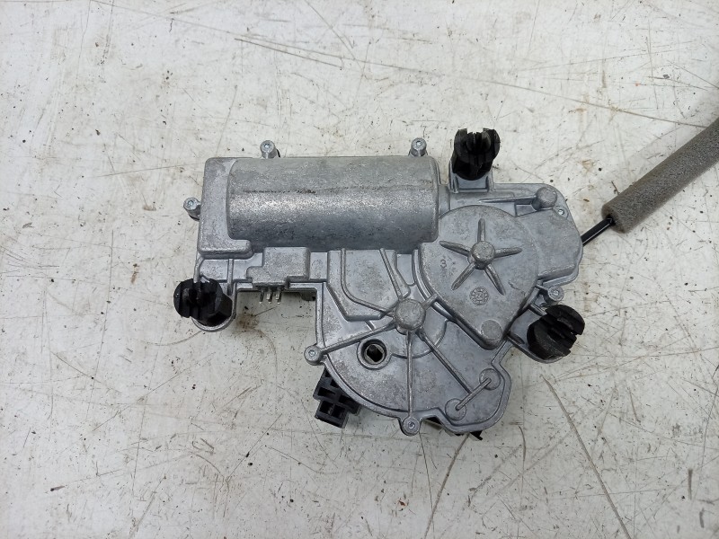 Recambio de motor cierre centralizado maletero / porton para skoda octavia iv (nx3, nn3, pv3) 2.0 tdi referencia OEM IAM  5TA827