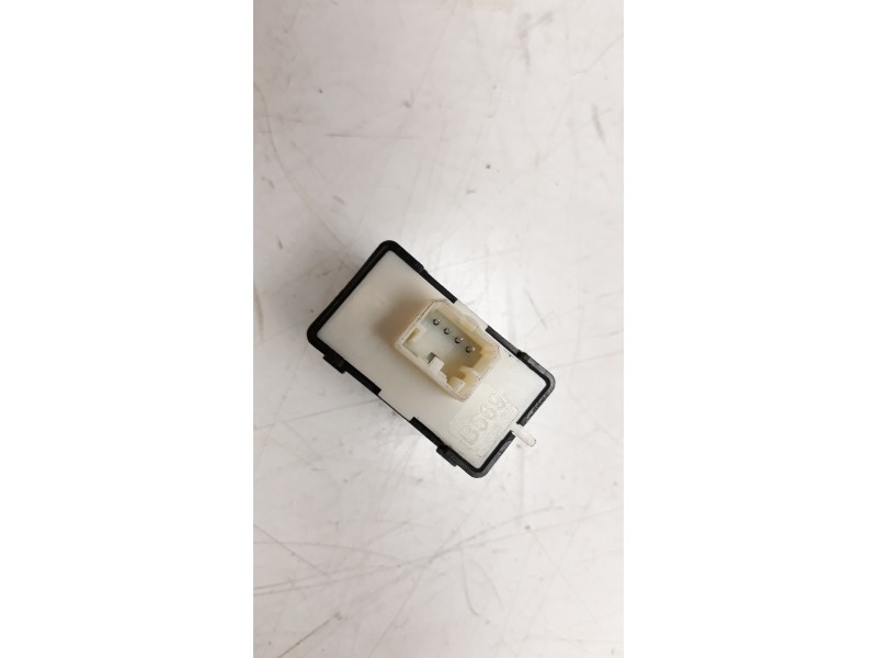Recambio de mando elevalunas delantero derecho para jeep renegade 1.0 t-gdi cat referencia OEM IAM 30170843  