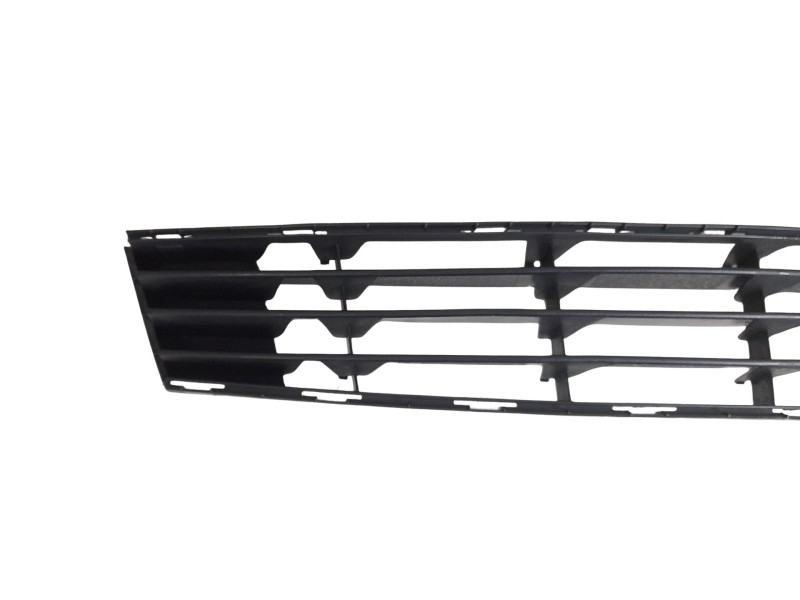Recambio de paragolpes delantero para renault clio iii referencia OEM IAM  620223641R 107194606/5501320/RN3251011