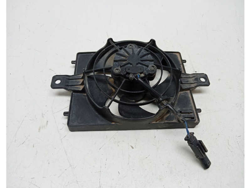 Recambio de electroventilador para bmw r 1250 rt referencia OEM IAM  8523118 