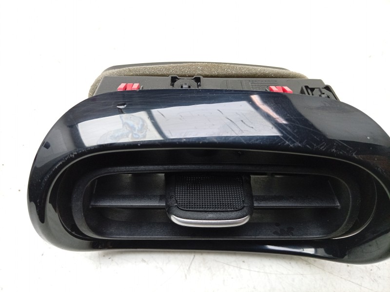 Recambio de aireador izquierdo para toyota yaris cross (mxp_) 1.5 hybrid (mxpj10) referencia OEM IAM  55660K0040 