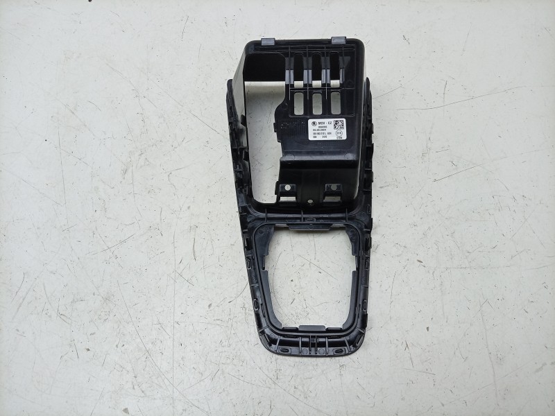 Recambio de moldura para skoda octavia iv (nx3, nn3, pv3) 2.0 tdi referencia OEM IAM  5E4863212L 