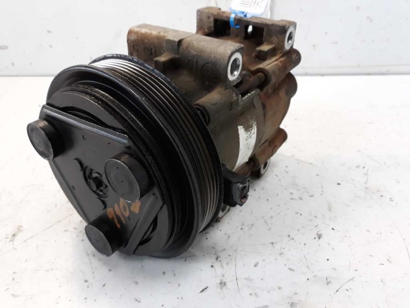 Recambio de compresor aire acondicionado para ford fiesta berlina básico referencia OEM IAM 1018945 32084 