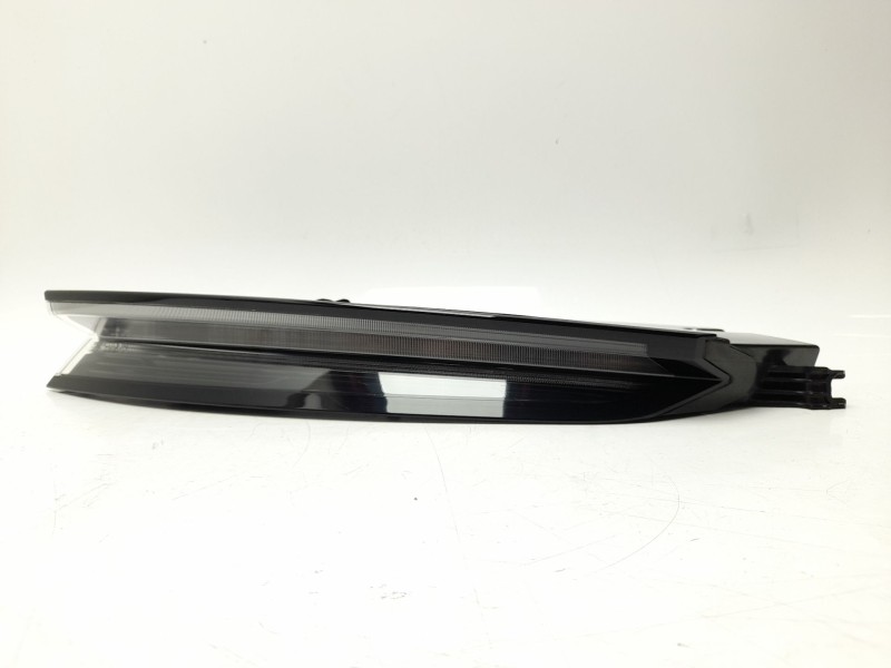 Recambio de piloto trasero derecho para porsche taycan (y1a) 4s referencia OEM IAM  9J1945092G 