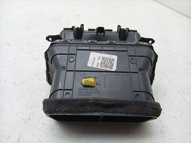 Recambio de rejilla aireadora para kia sportage (nq5) drive referencia OEM IAM  97040R2100 