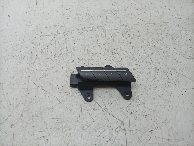 Recambio de mando multifuncion para land rover range rover evoque (l551) 2.0 d165 referencia OEM IAM  BJ3214776 