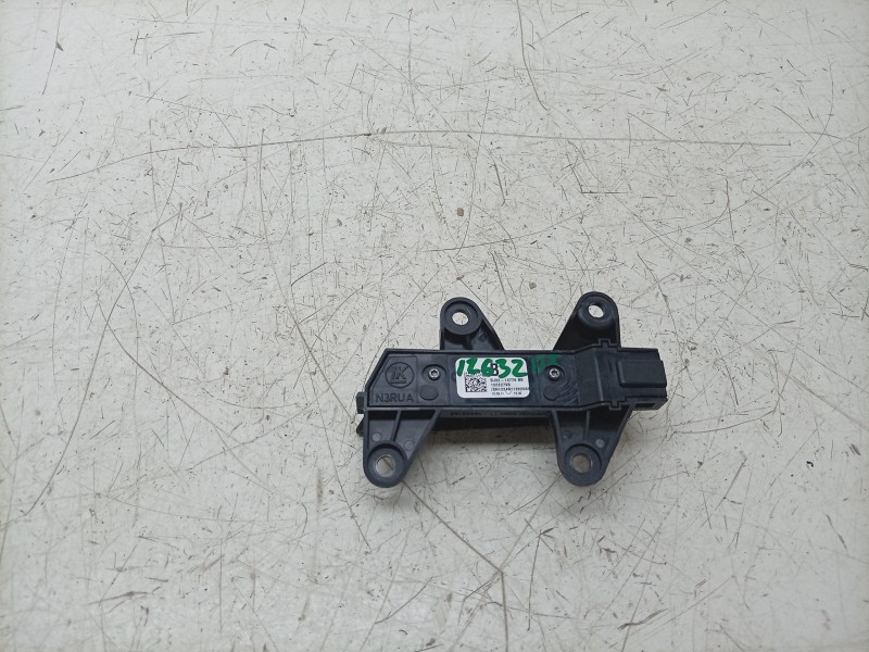 Recambio de mando multifuncion para land rover range rover evoque (l551) 2.0 d165 referencia OEM IAM  BJ3214776 