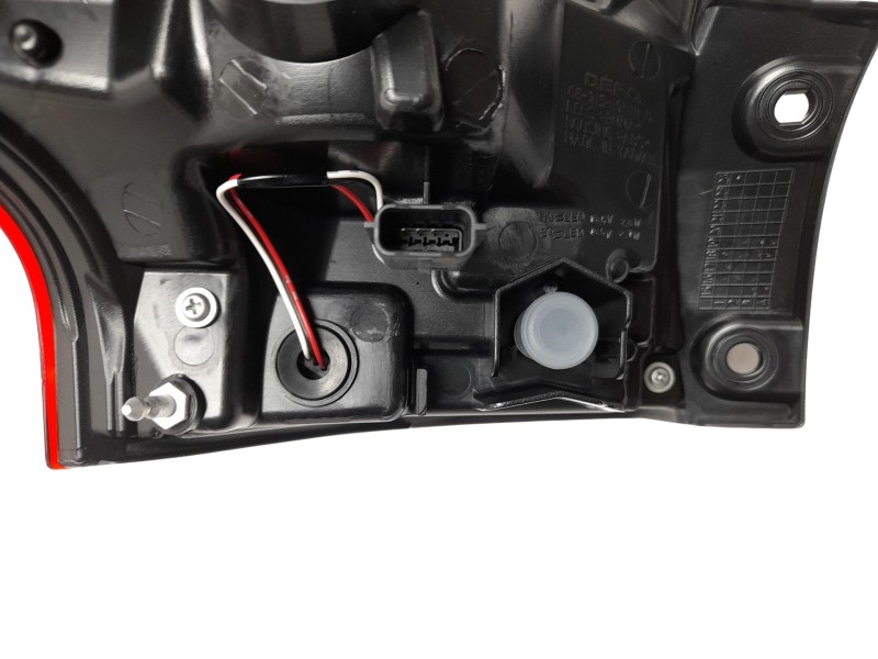 Recambio de piloto trasero derecho para nissan qashqai (j11) referencia OEM IAM  265504EA0A 108805350/16529202/3120522/DS7124163