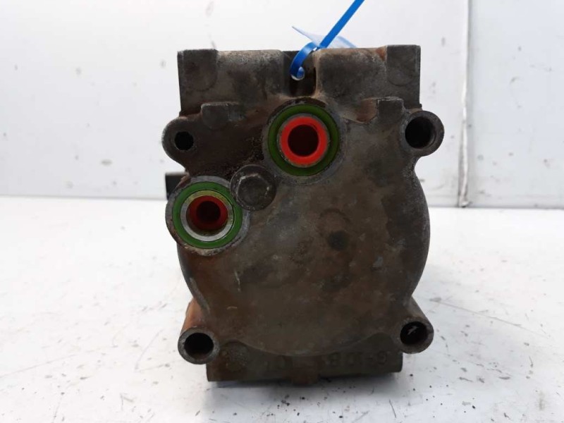 Recambio de compresor aire acondicionado para ford fiesta berlina básico referencia OEM IAM 1018945 32084 