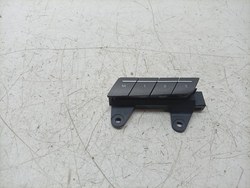 Recambio de mando multifuncion para land rover range rover evoque (l551) 2.0 d165 referencia OEM IAM  BJ3214776 