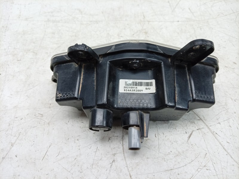 Recambio de piloto marcha atras para kia sportage (nq5) drive referencia OEM IAM  924A3R2000 