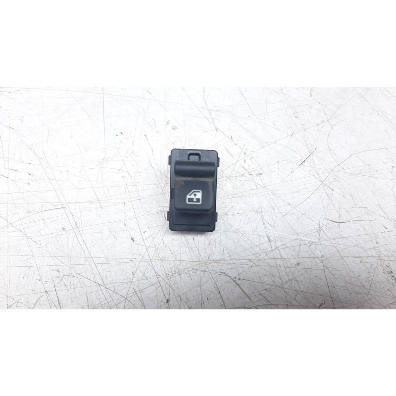 Recambio de mando elevalunas trasero izquierdo para jeep renegade 1.0 t-gdi cat referencia OEM IAM 30170844  
