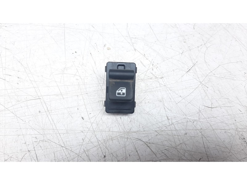 Recambio de mando elevalunas trasero izquierdo para jeep renegade 1.0 t-gdi cat referencia OEM IAM 30170844  