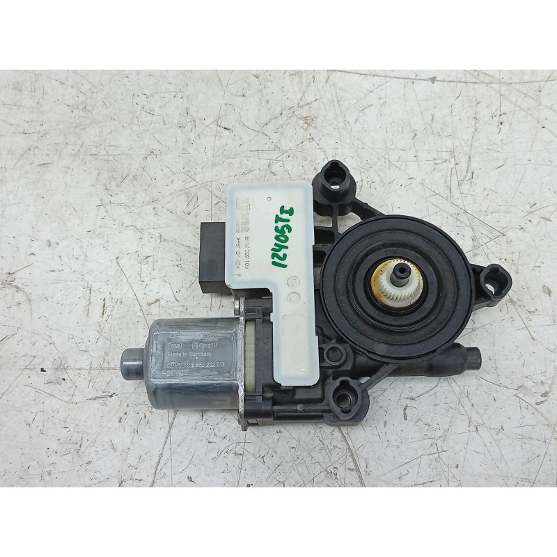 Recambio de motor elevalunas trasero izquierdo para volkswagen t-roc (a11, d11) 1.0 tsi referencia OEM IAM 0130822695 5Q0959407D