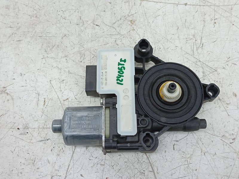 Recambio de motor elevalunas trasero izquierdo para volkswagen t-roc (a11, d11) 1.0 tsi referencia OEM IAM 0130822695 5Q0959407D