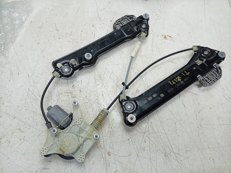 Recambio de elevalunas trasero derecho para porsche taycan (y1a) 4s referencia OEM IAM  PAD839462A 