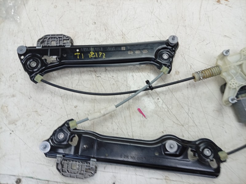 Recambio de elevalunas trasero derecho para porsche taycan (y1a) 4s referencia OEM IAM  PAD839462A 