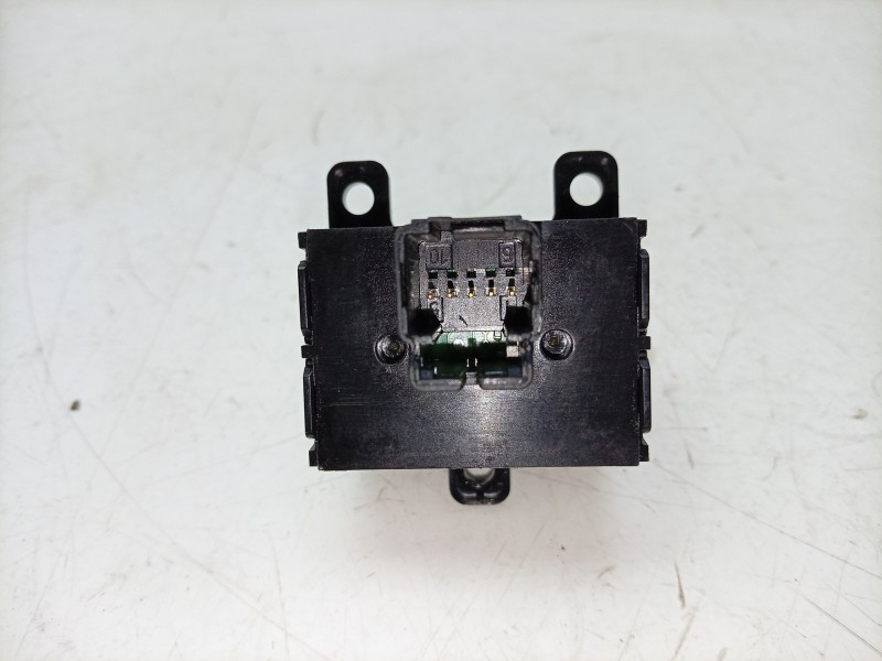 Recambio de interruptor para maserati ghibli iii (m157) 3.0 s q4 referencia OEM IAM  68141052AC 