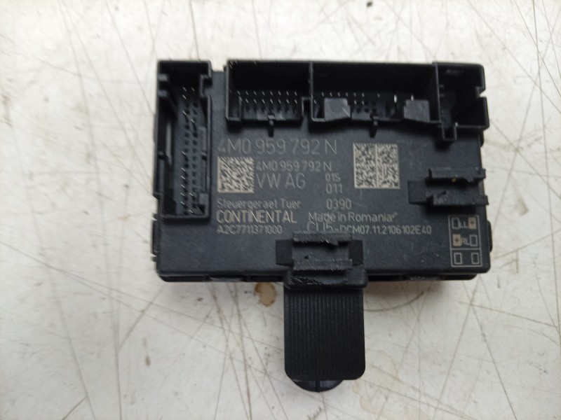 Recambio de modulo confort para porsche taycan (y1a) 4s referencia OEM IAM  4M0959793N 
