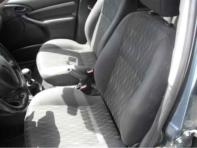 ford focus berlina (cak) del año 2002