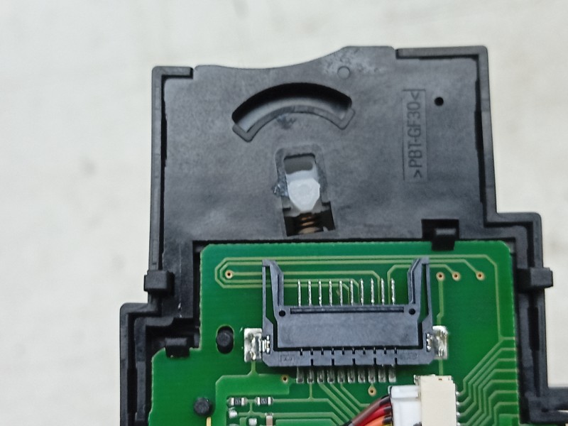 Recambio de mando intermitentes para land rover discovery sport (l550) 2.0 d 4x4 referencia OEM IAM  BJ323F972DC 