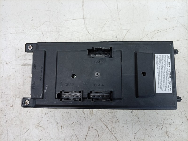 Recambio de caja reles / fusibles para land rover discovery sport (l550) 2.0 d 4x4 referencia OEM IAM  FK7214F041AE 