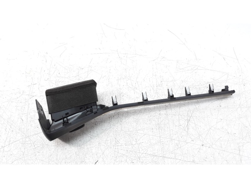 Recambio de rejilla aireadora para hyundai ioniq referencia OEM IAM 84795G2AA0  